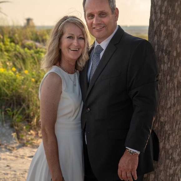 Meet your Posher, Laura! - Picture 3 of 8